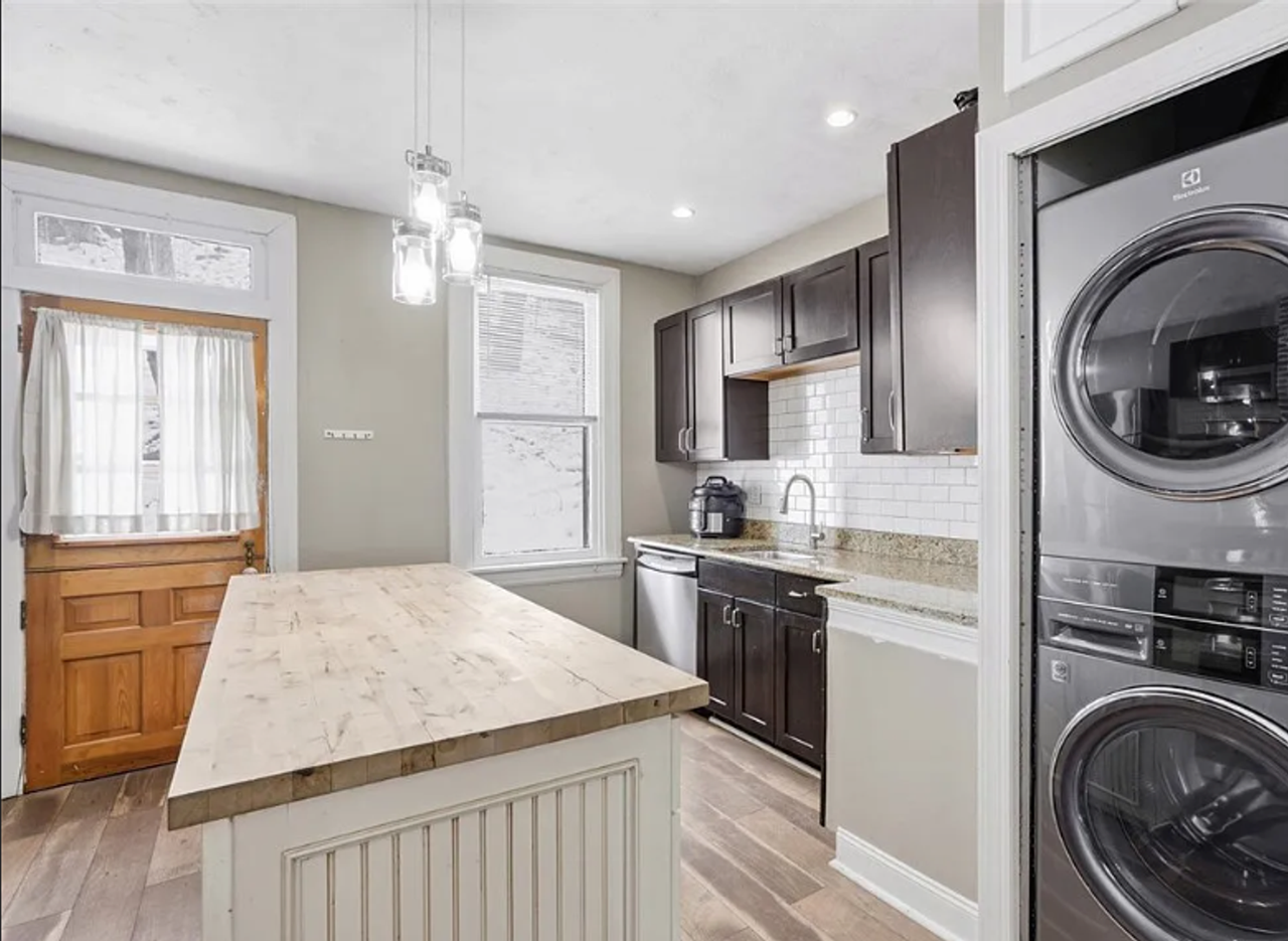 233 Edith St - Photo 7 of 17