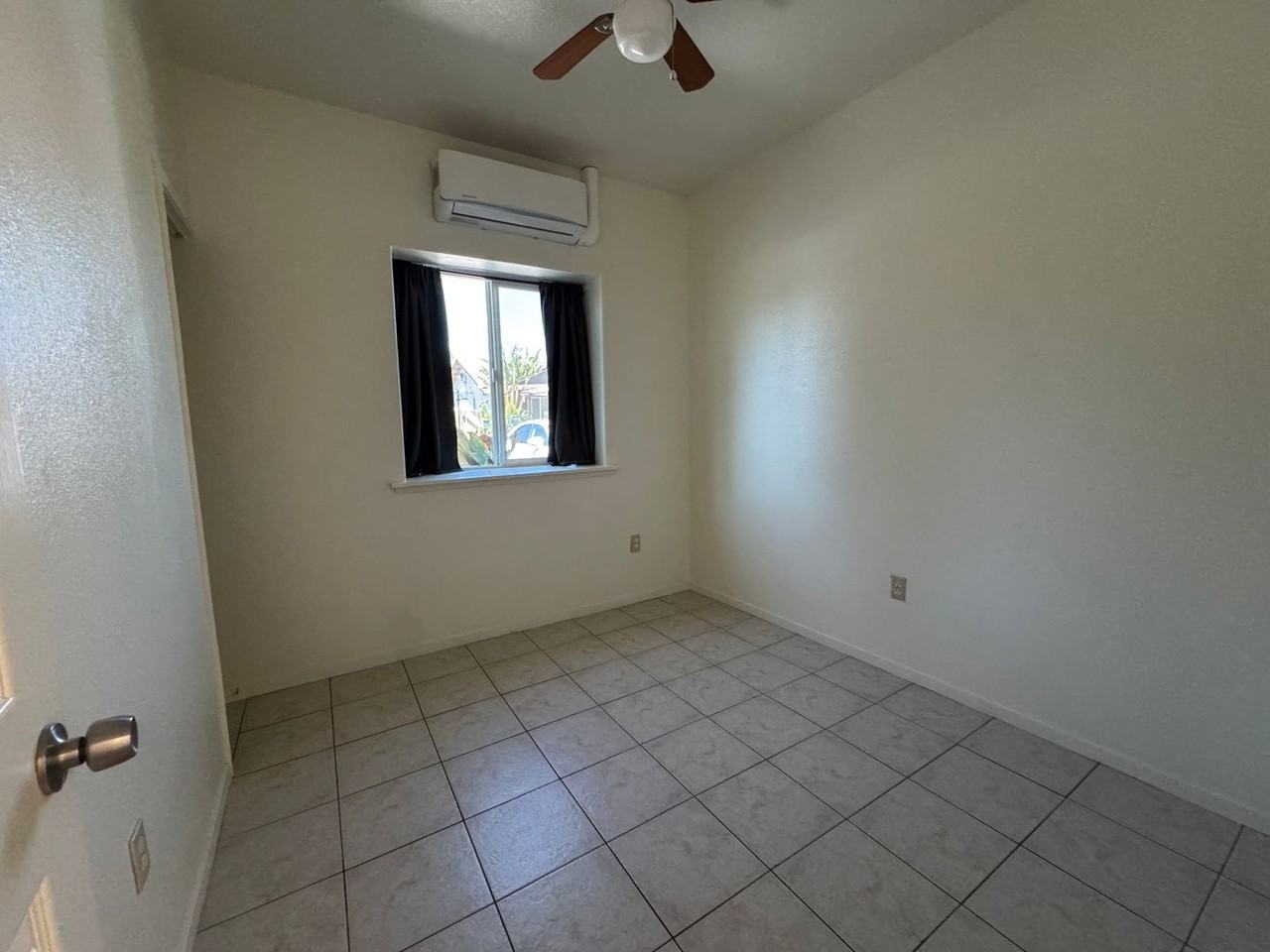 1382 Estates Dr - Photo 5 of 9