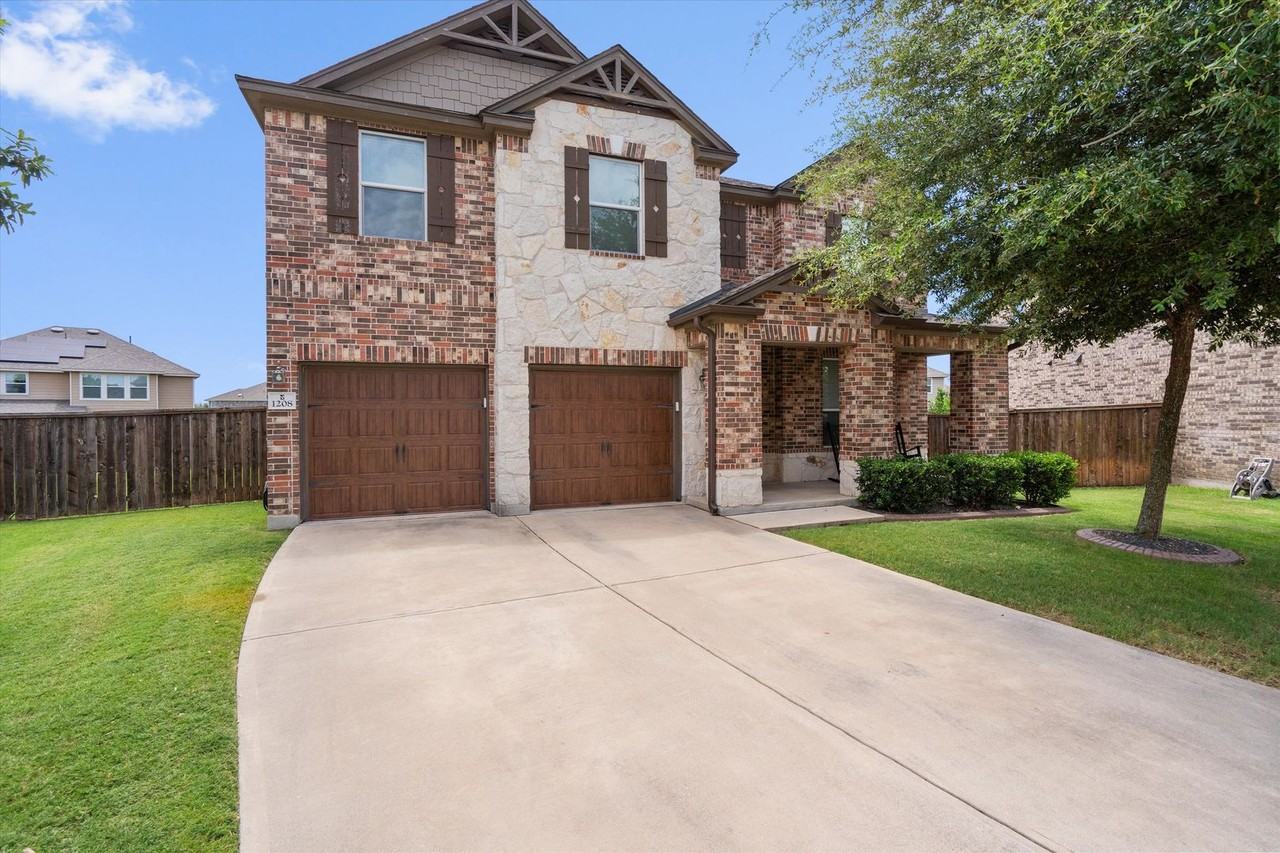 1208 Ravenside Cv - Photo 2 of 39