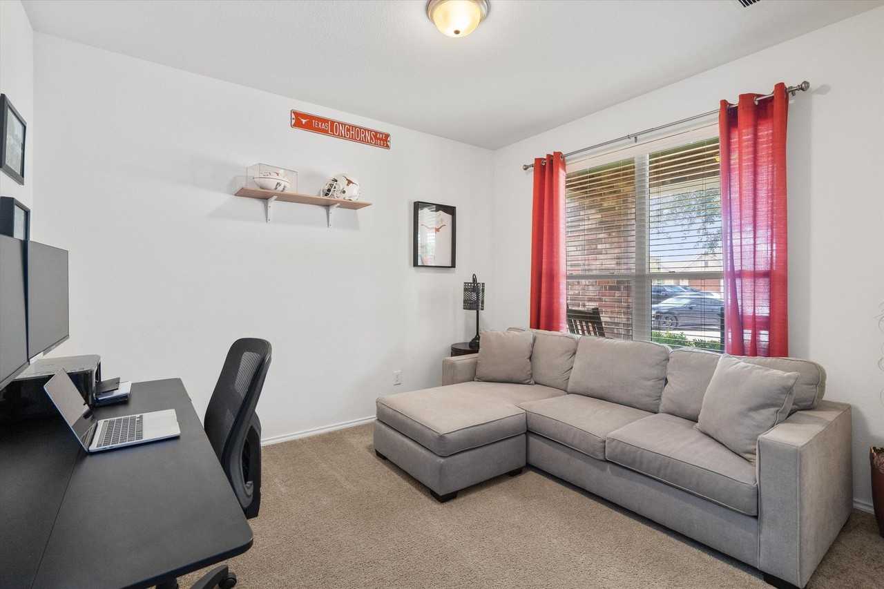 1208 Ravenside Cv - Photo 6 of 39