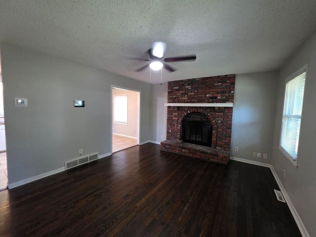 6401 E 120th Ter - Photo 3 of 16