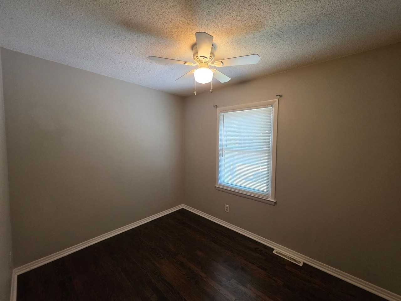 6401 E 120th Ter - Photo 7 of 16