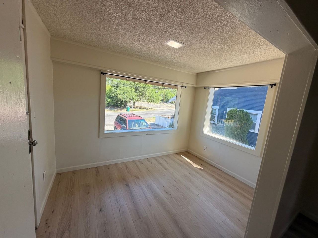 1018 Washington St #2 - Photo 4 of 7