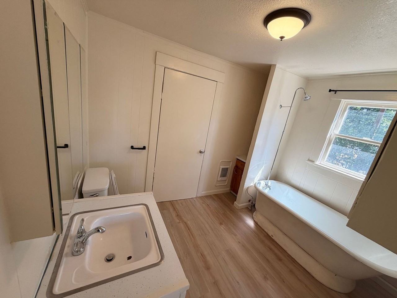 1018 Washington St #2 - Photo 6 of 7