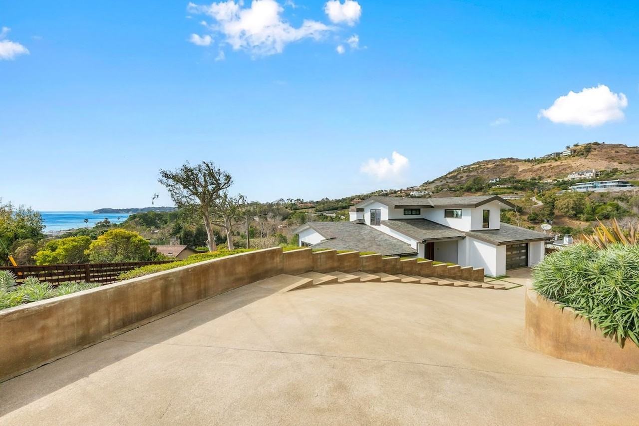 27091 Sea Vista Dr - Photo 4 of 50