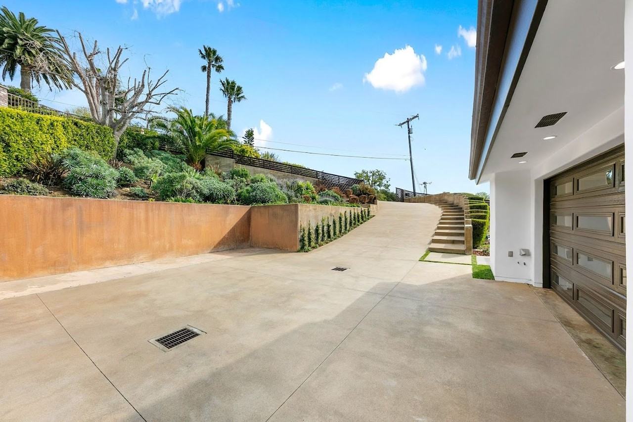 27091 Sea Vista Dr - Photo 5 of 50