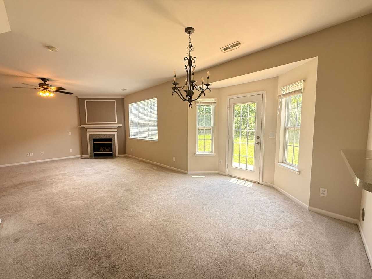 17418 Westmill Ln - Photo 4 of 17