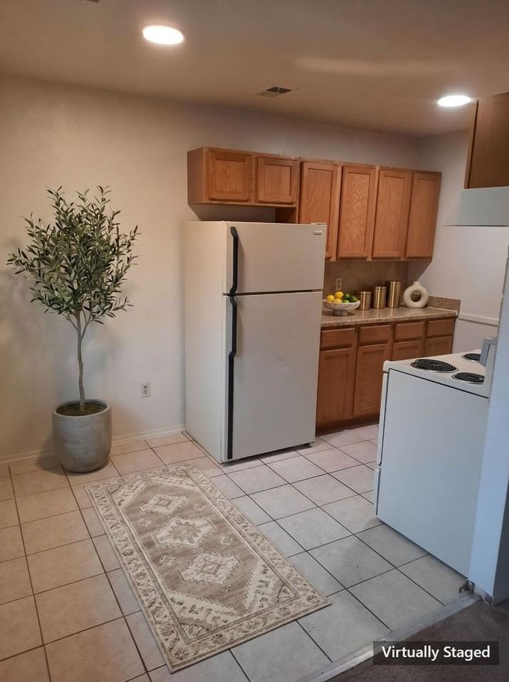 518 22nd St - Photo 6 of 17