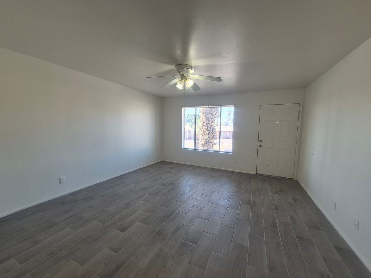 Las Palmas Apartments - Photo 4 of 22