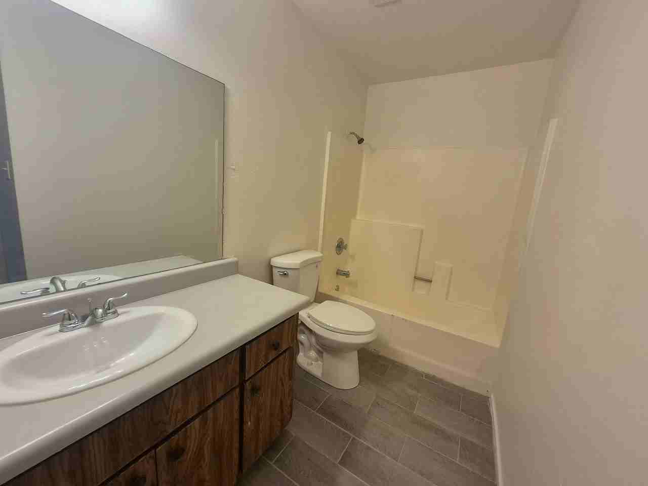 Las Palmas Apartments - Photo 6 of 22