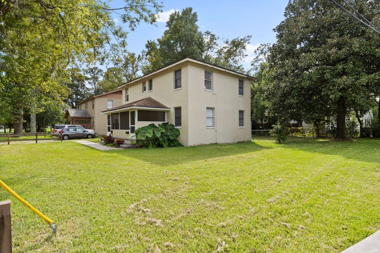 1002 Day Ave - Photo 2 of 20