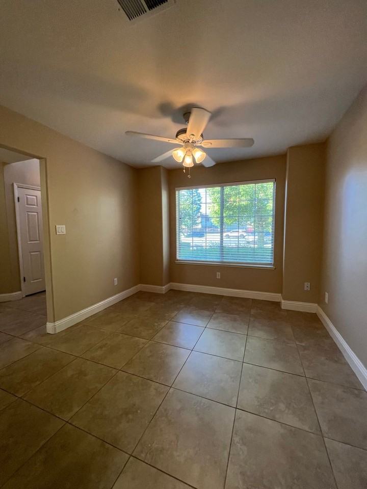 5504 Pine Canyon Dr - Photo 7 of 35