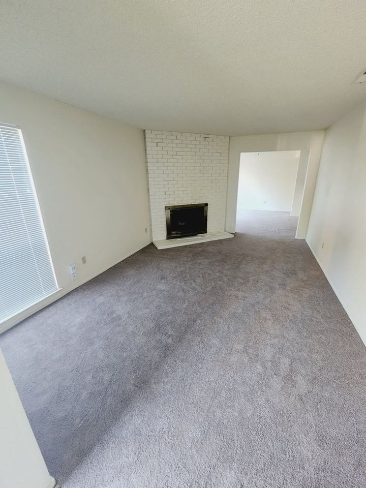 5248 Arbardee Dr - Photo 2 of 12