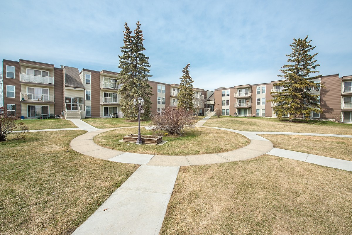 Londonderry Heights - Photo 3 of 25