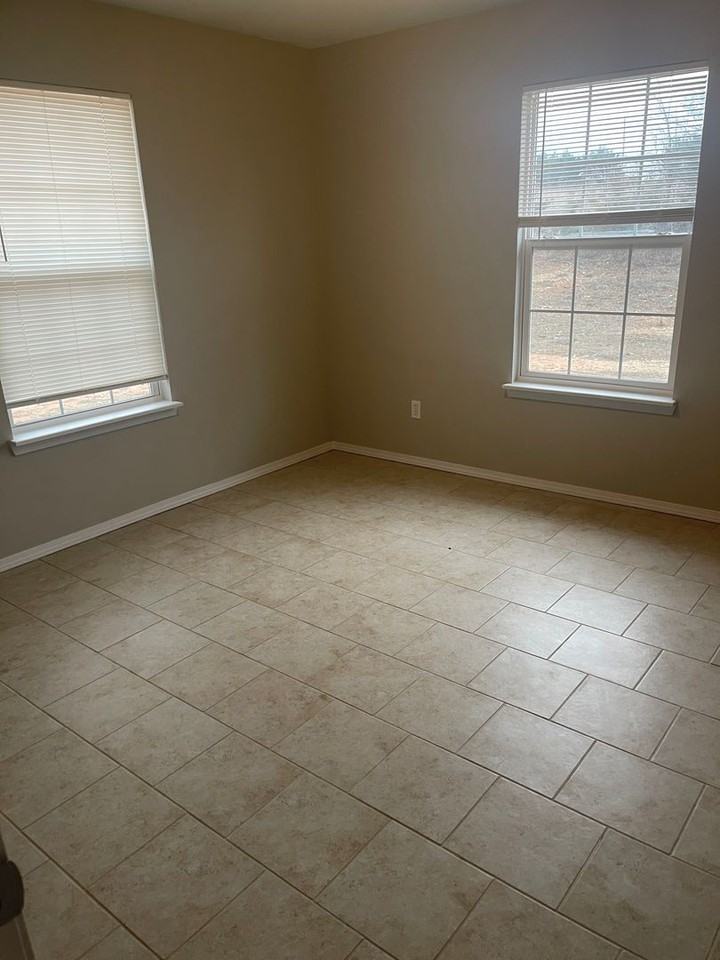 Davis Duplexes - Photo 2 of 19