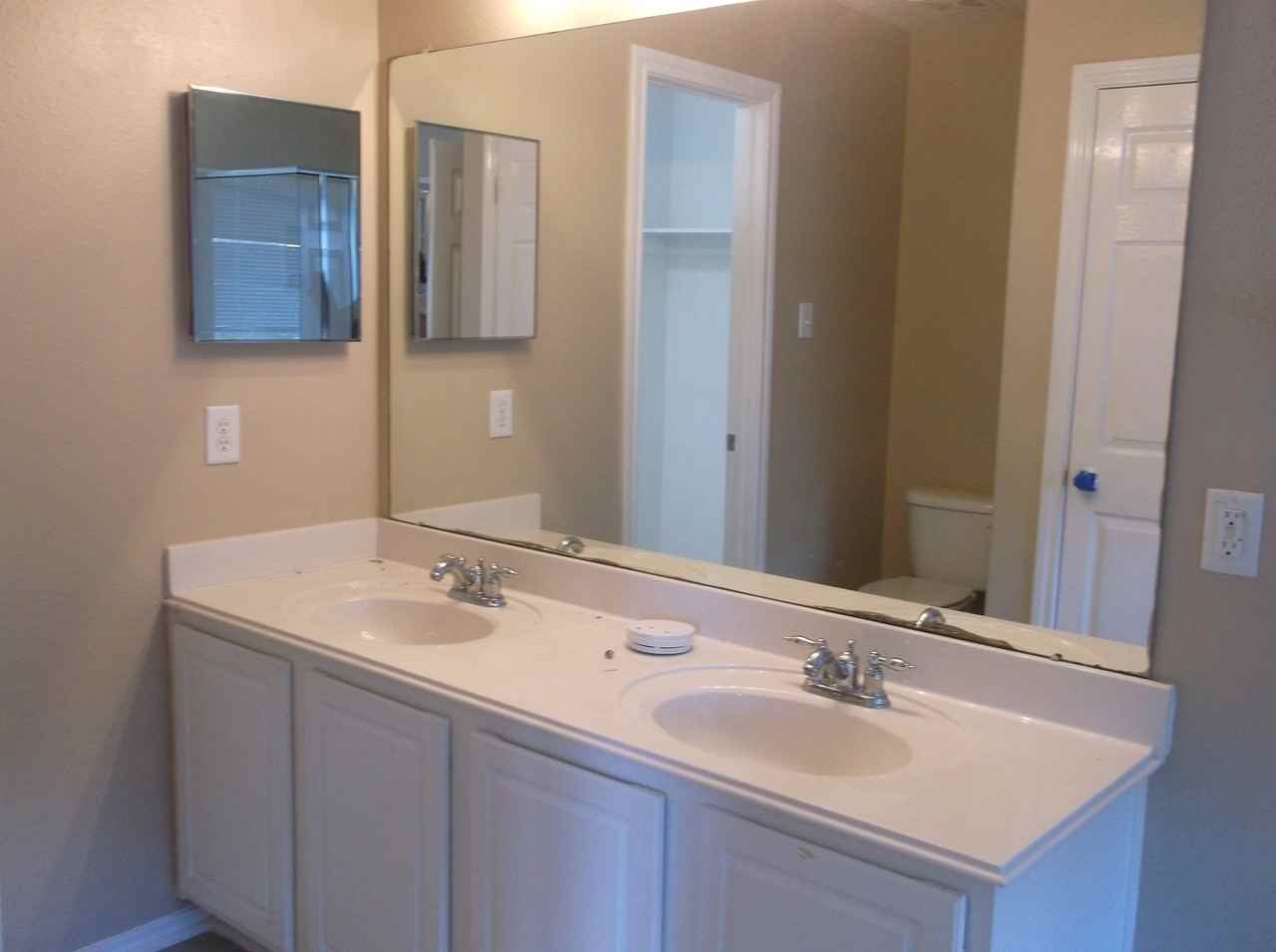 16107 Sandy Path Ln - Photo 4 of 9