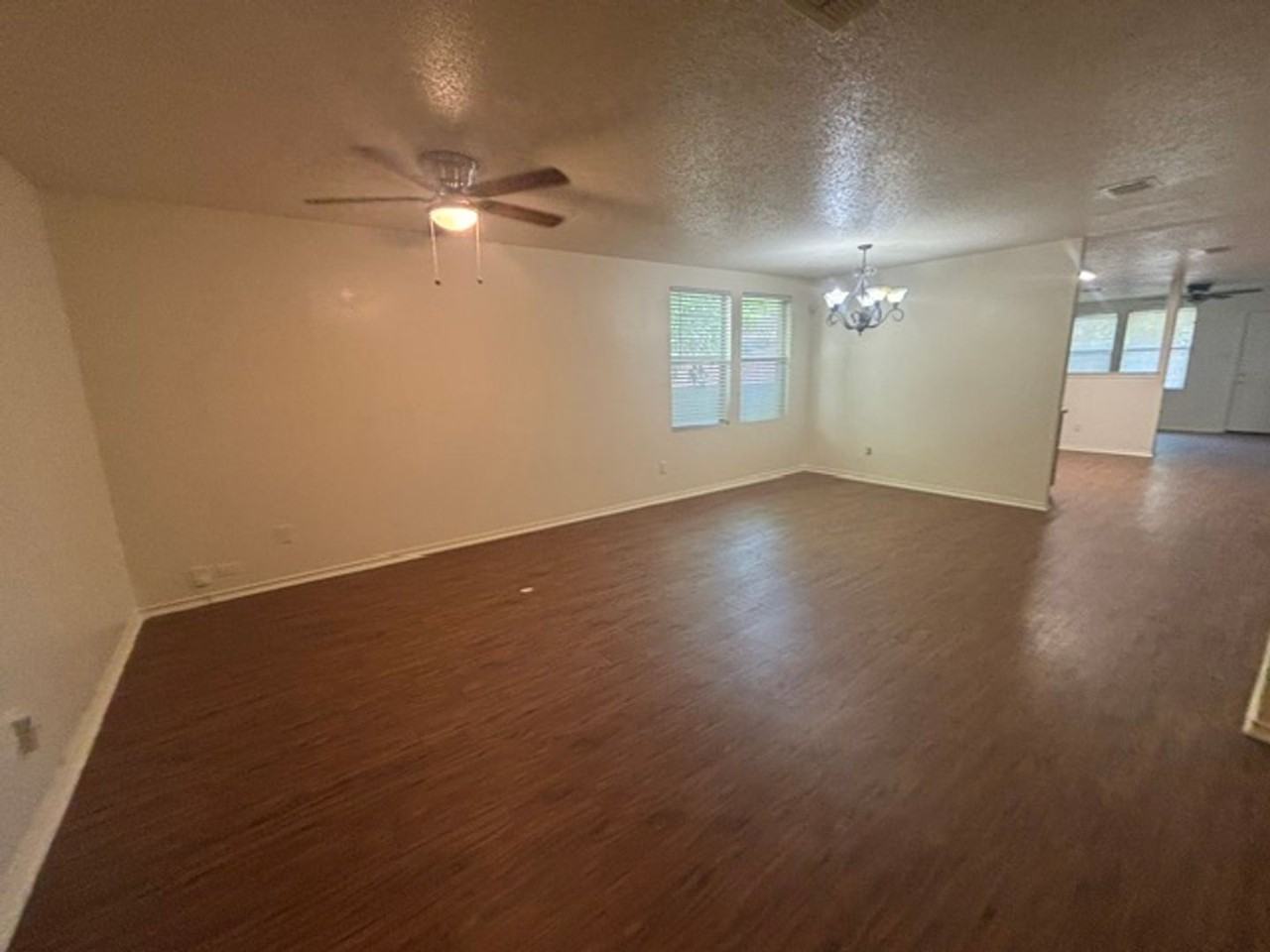 1008 Stone Chapel Way - Photo 7 of 24