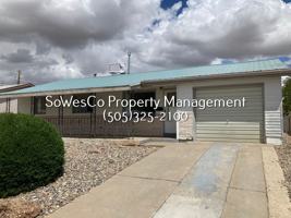 featured image of 902 E 26th St