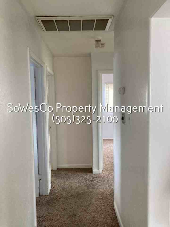 902 E 26th St - Photo 7 of 15