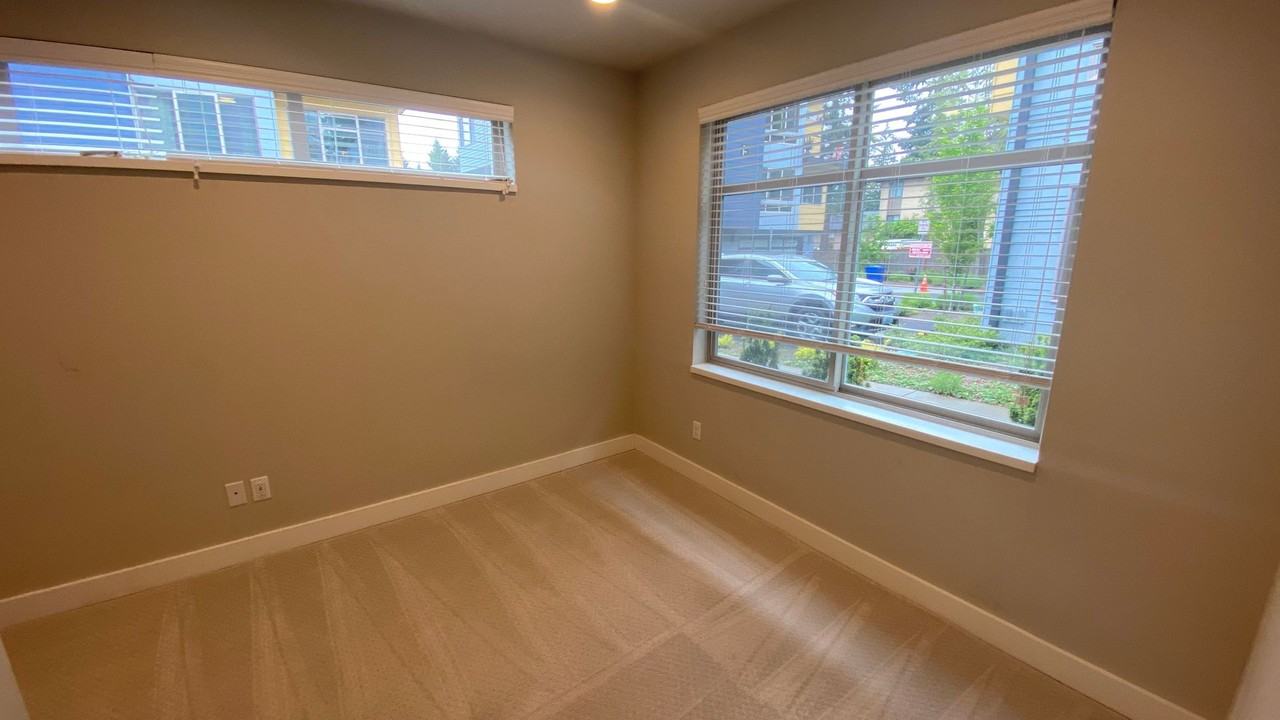 16378 Ne 12th Pl - Photo 5 of 24