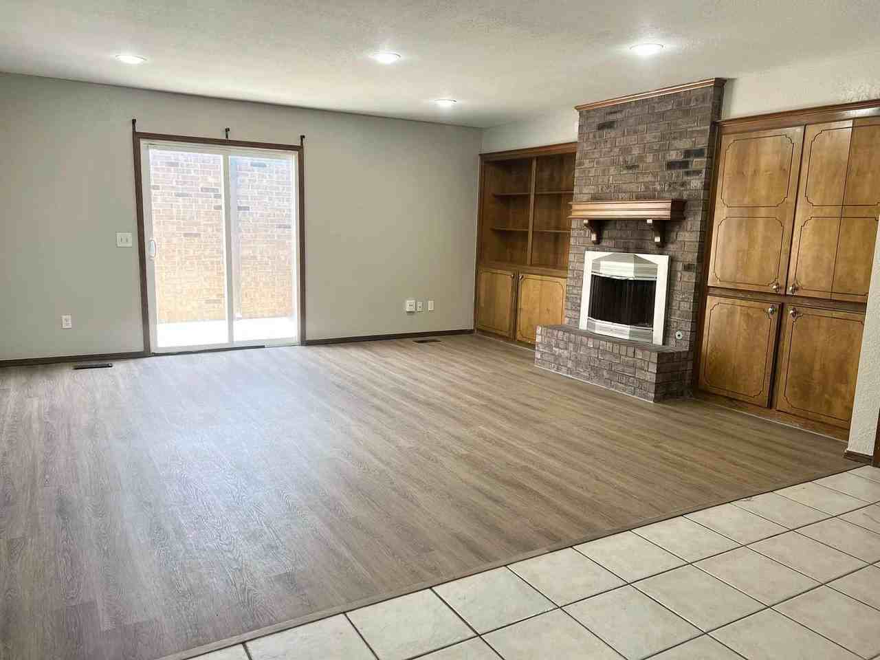2105 Nw 118th Ter - Photo 3 of 17