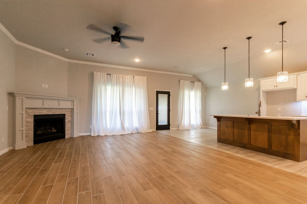 4200 Nw 156th Ter - Photo 5 of 38
