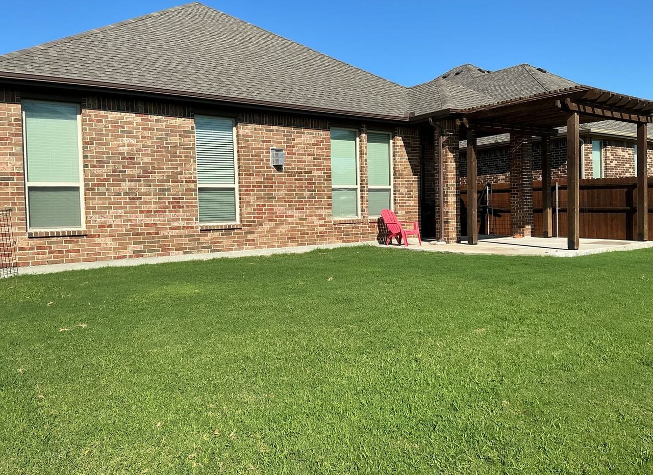 104 Mineral Point Dr - Photo 2 of 9