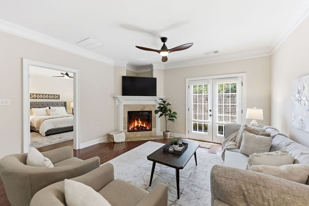 2826 2826 Fox Wood Lane - 2826 Fox Wood Lane - Photo 4 of 31