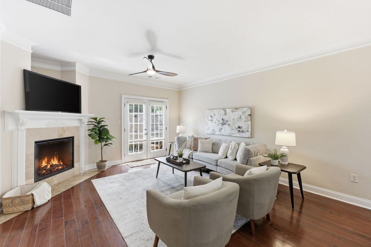 2826 2826 Fox Wood Lane - 2826 Fox Wood Lane - Photo 6 of 31