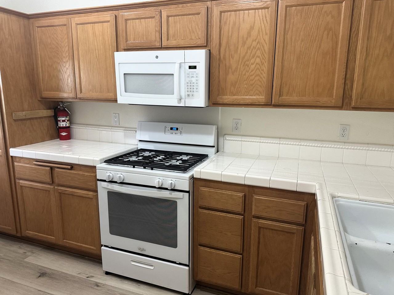 609 Central Ave #1 - Photo 5 of 25