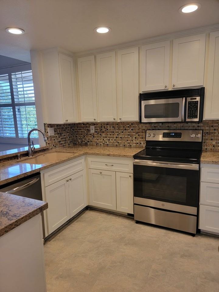 4701 Date Ave - Photo 4 of 16