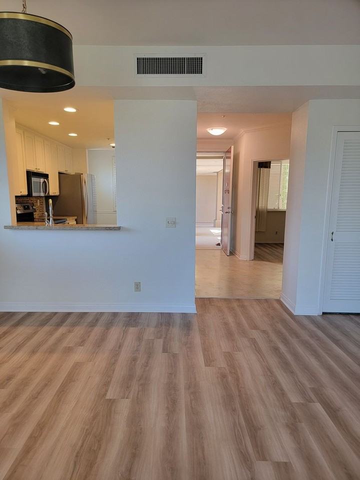 4701 Date Ave - Photo 7 of 16