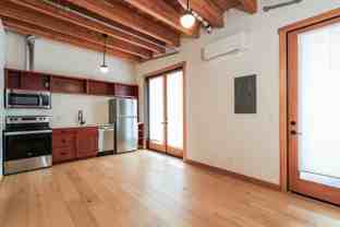 1515N - Photo 1 of 1