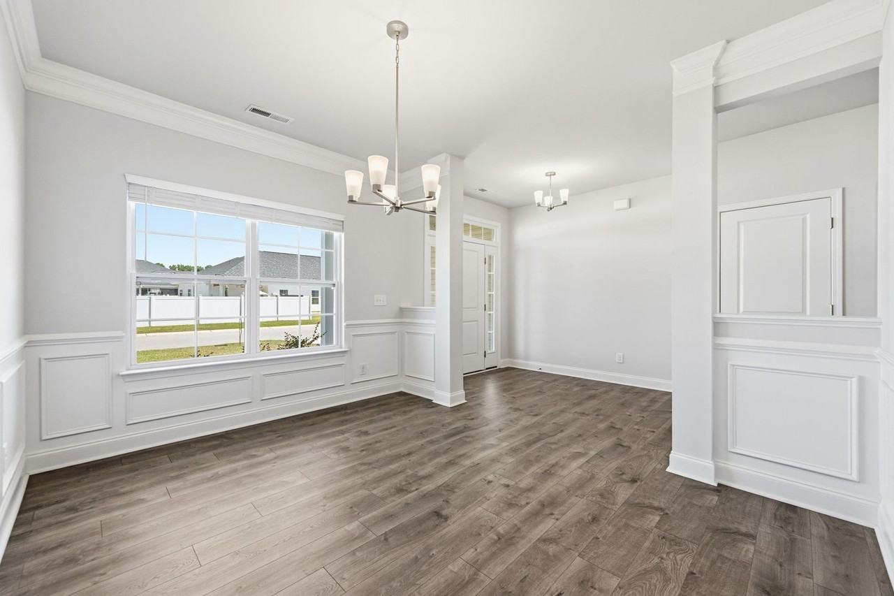 903 Eakins Ln - Photo 5 of 27