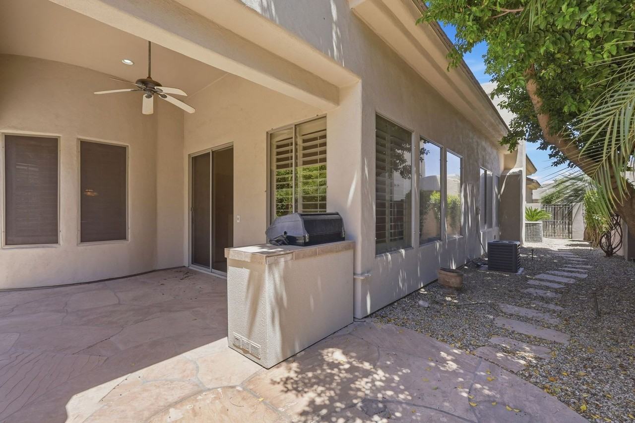 7369 E Del Acero Dr - Photo 3 of 30