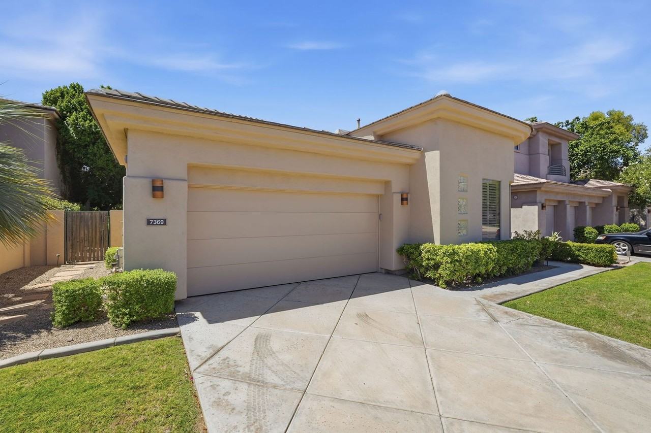 7369 E Del Acero Dr - Photo 6 of 30