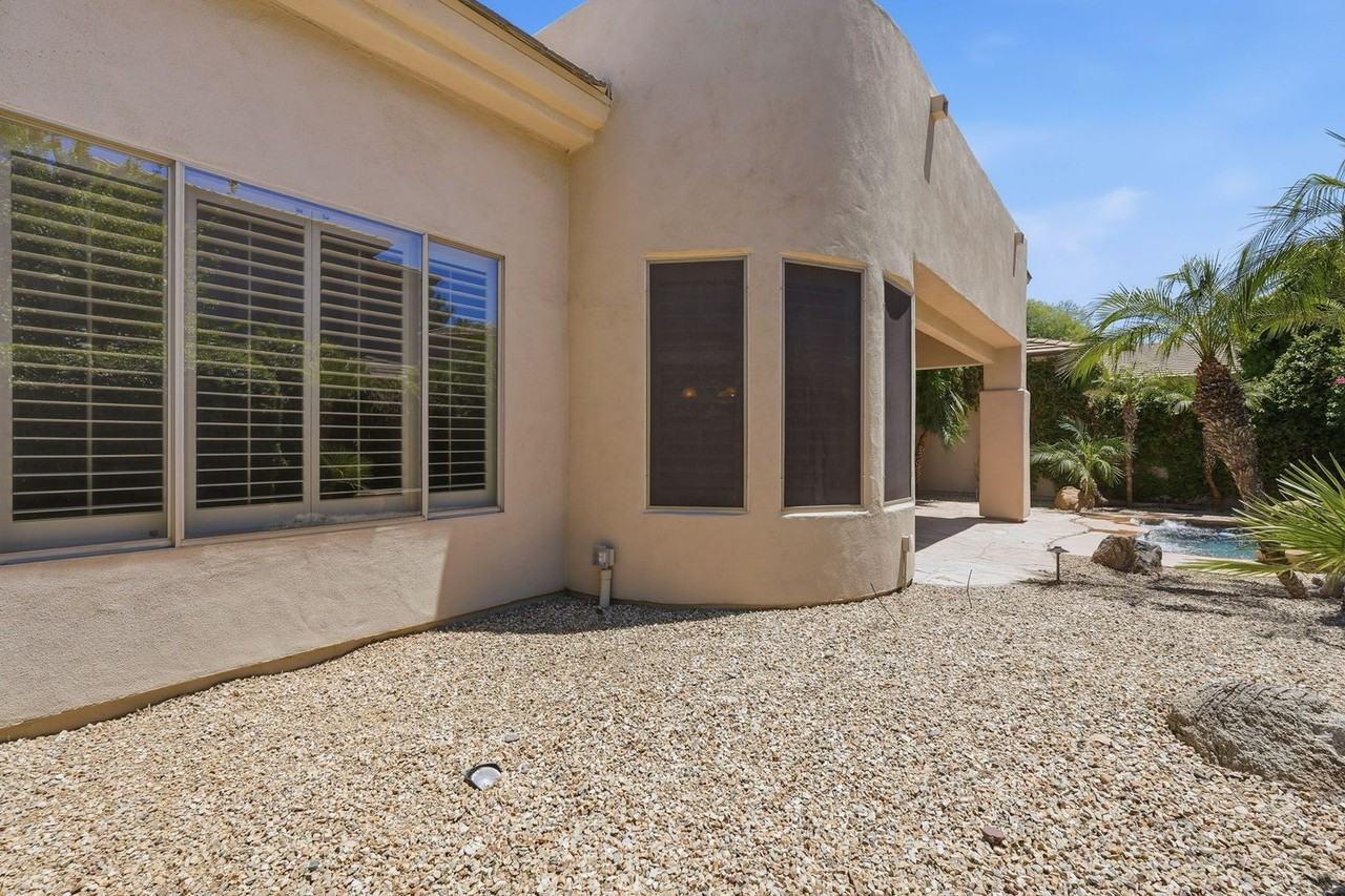 7369 E Del Acero Dr - Photo 7 of 30