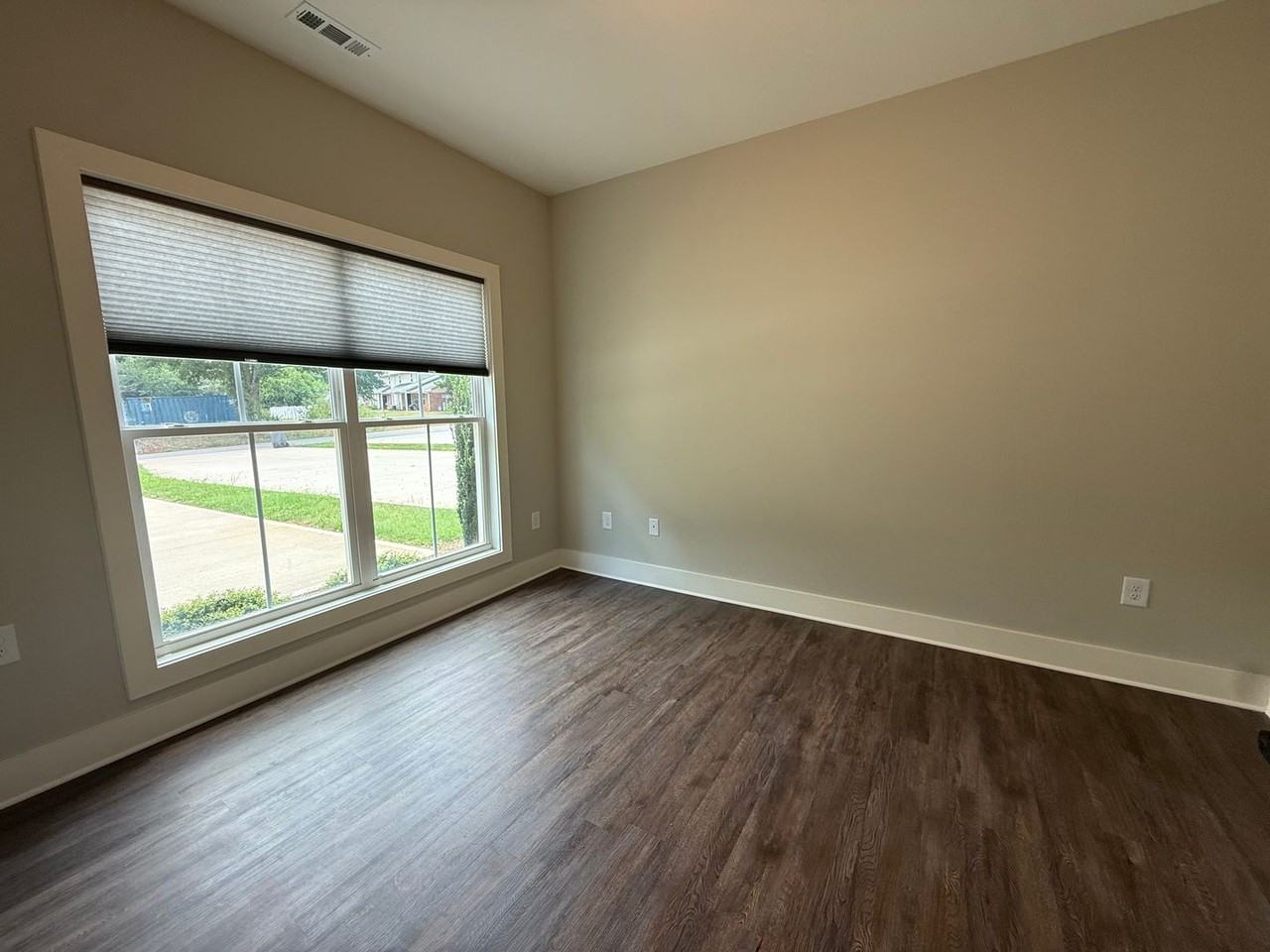 192 Mill St - Photo 2 of 9