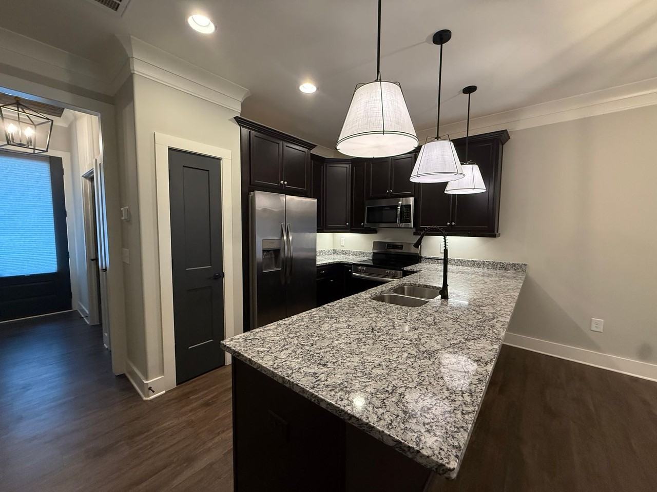 192 Mill St - Photo 5 of 9