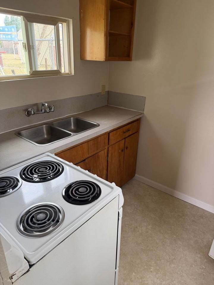 5170 Main St #2 - Photo 3 of 5