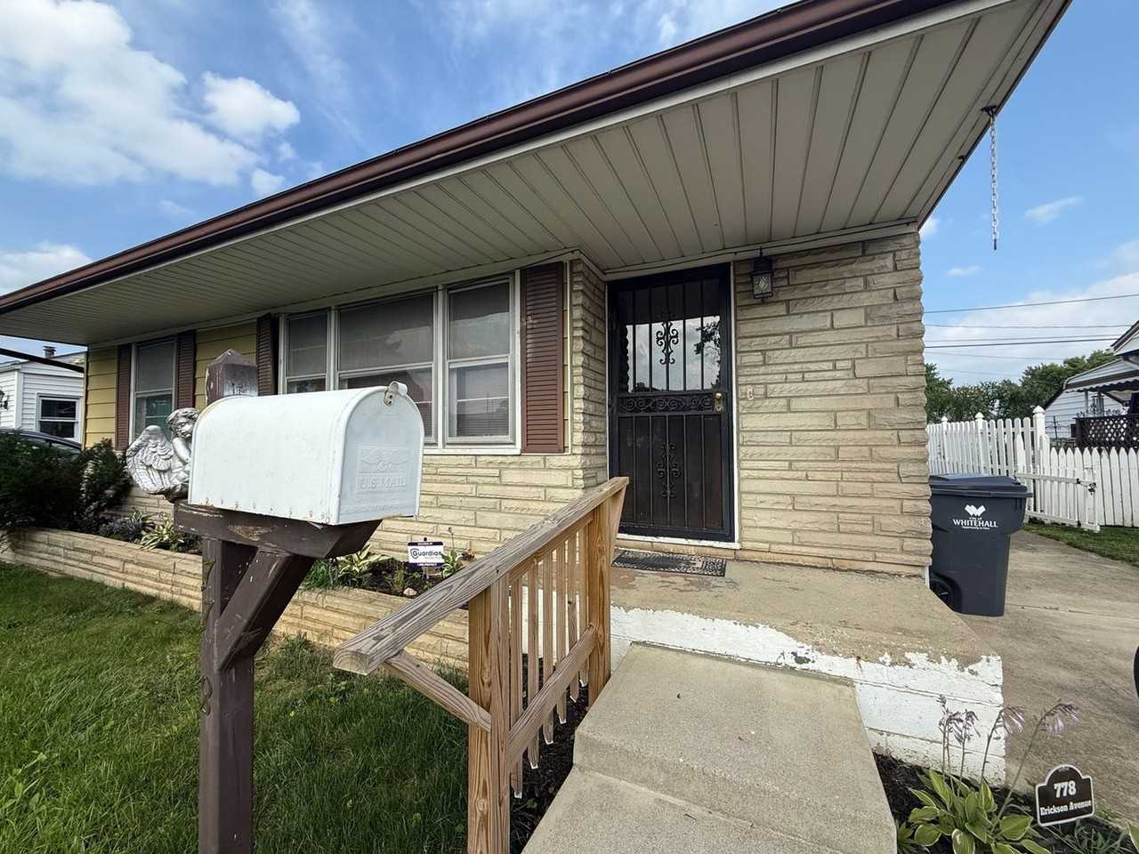 778 Erickson Ave - Photo 2 of 15