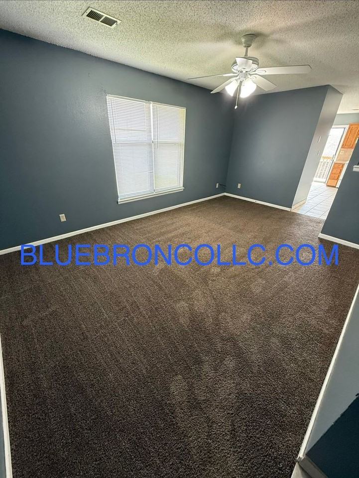 205 Sky Vue Dr - Photo 2 of 8