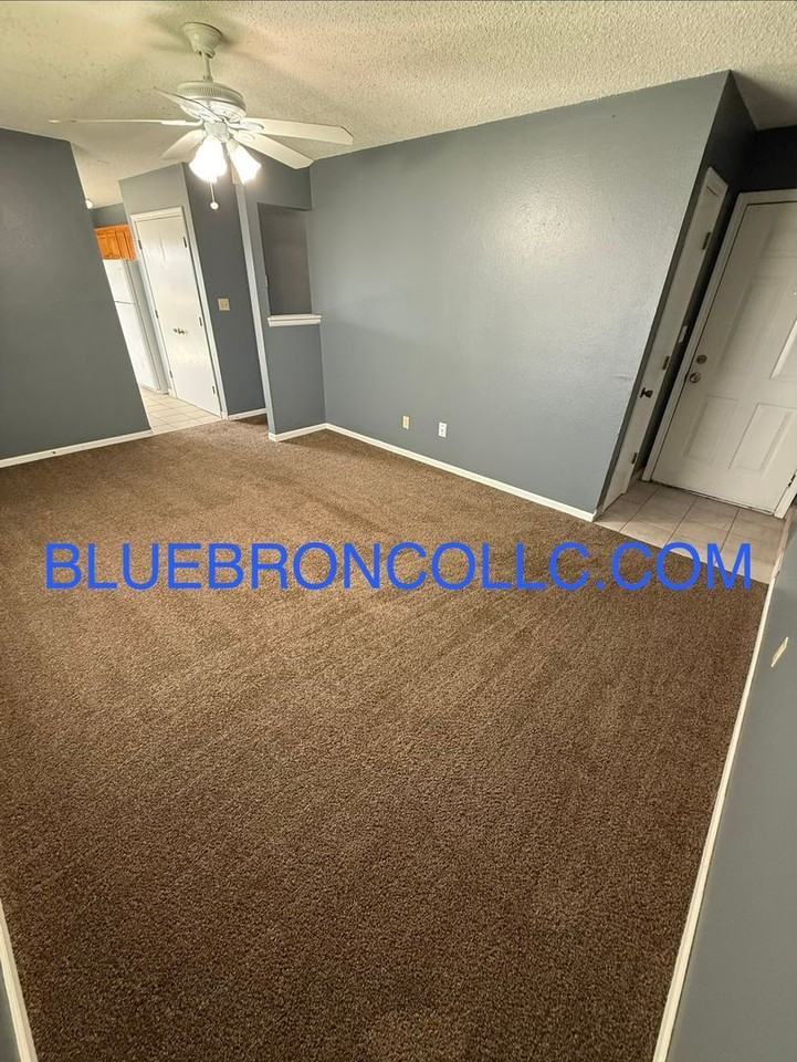 205 Sky Vue Dr - Photo 3 of 8