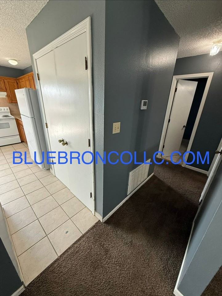 205 Sky Vue Dr - Photo 4 of 8