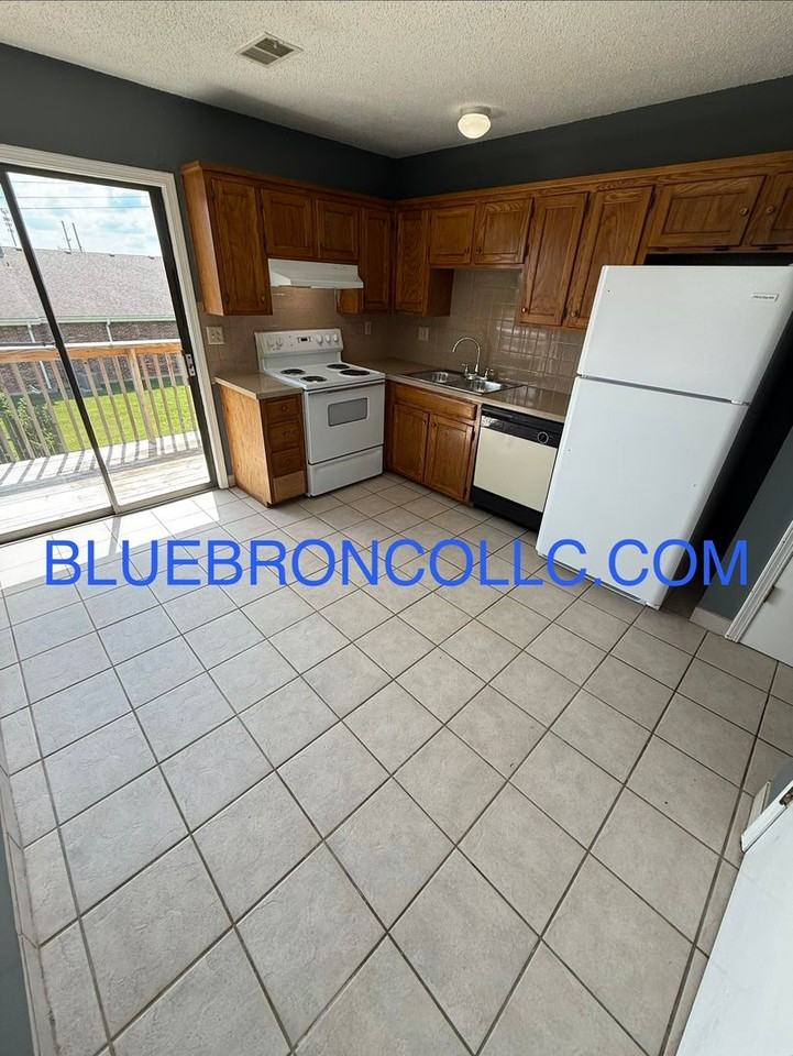 205 Sky Vue Dr - Photo 5 of 8