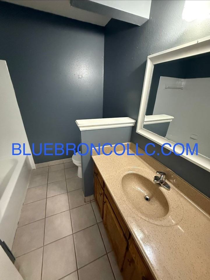 205 Sky Vue Dr - Photo 7 of 8