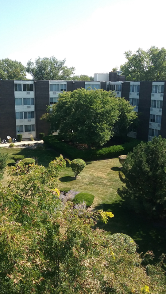 Marquette Apartments West - Photo 4 of 5