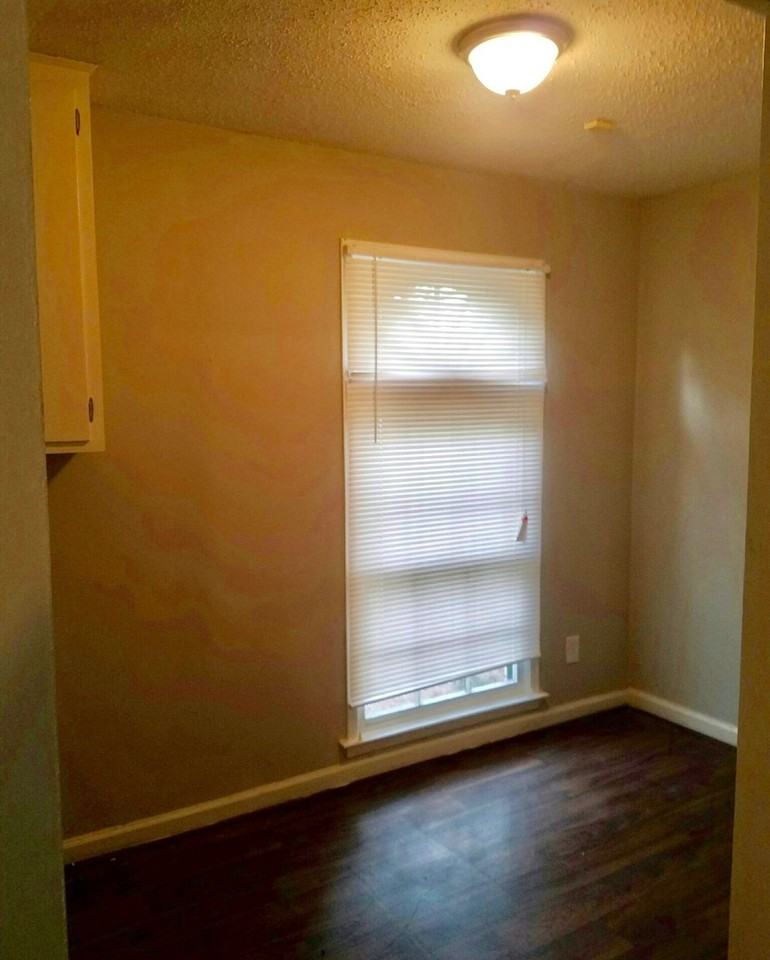 4018 Strathmore Dr - Photo 3 of 12