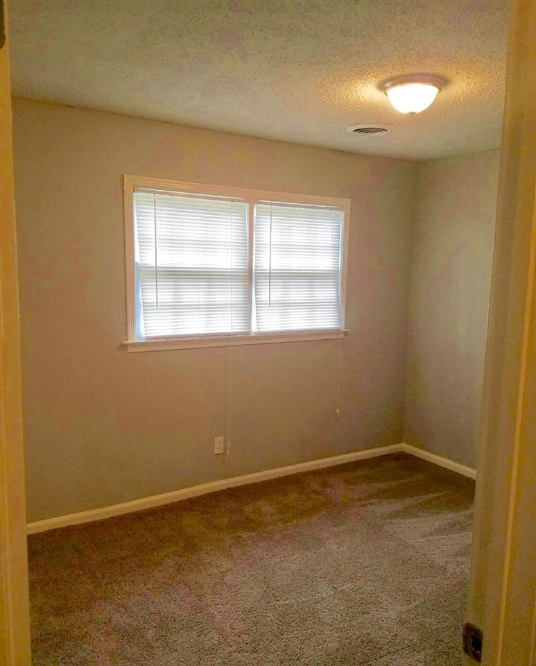 4018 Strathmore Dr - Photo 6 of 12