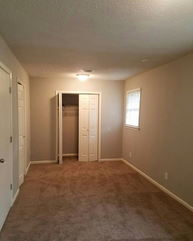 4018 Strathmore Dr - Photo 7 of 12